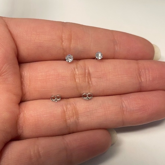 Sterling silver cz stud dainty earrings - Picture 1 of 5